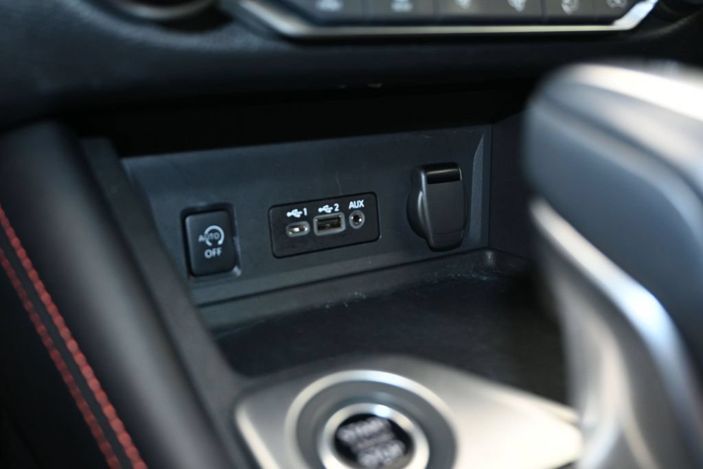 Used 2025 Nissan Sentra SR w/ SR Premium Package FWD image 27