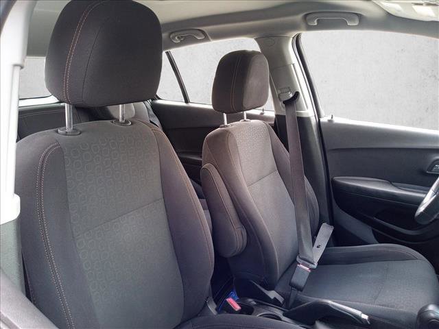 Used 2018 Chevrolet Trax LS FWD image 15