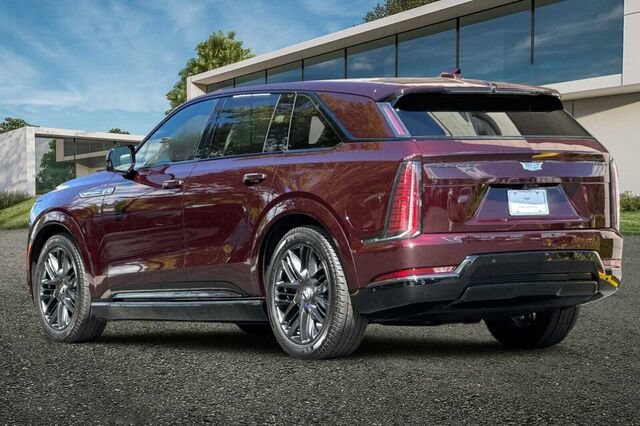 Certified 2025 Cadillac Escalade IQ Sport 1 w/ LPO, ONYX Package AWD/4WD image 6