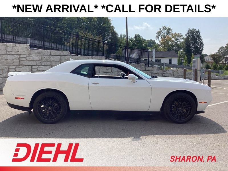Used 2019 Dodge Challenger SXT w/ Plus Package AWD/4WD image 9