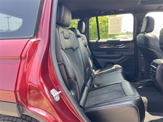 Used 2023 Jeep Grand Cherokee Altitude image 18