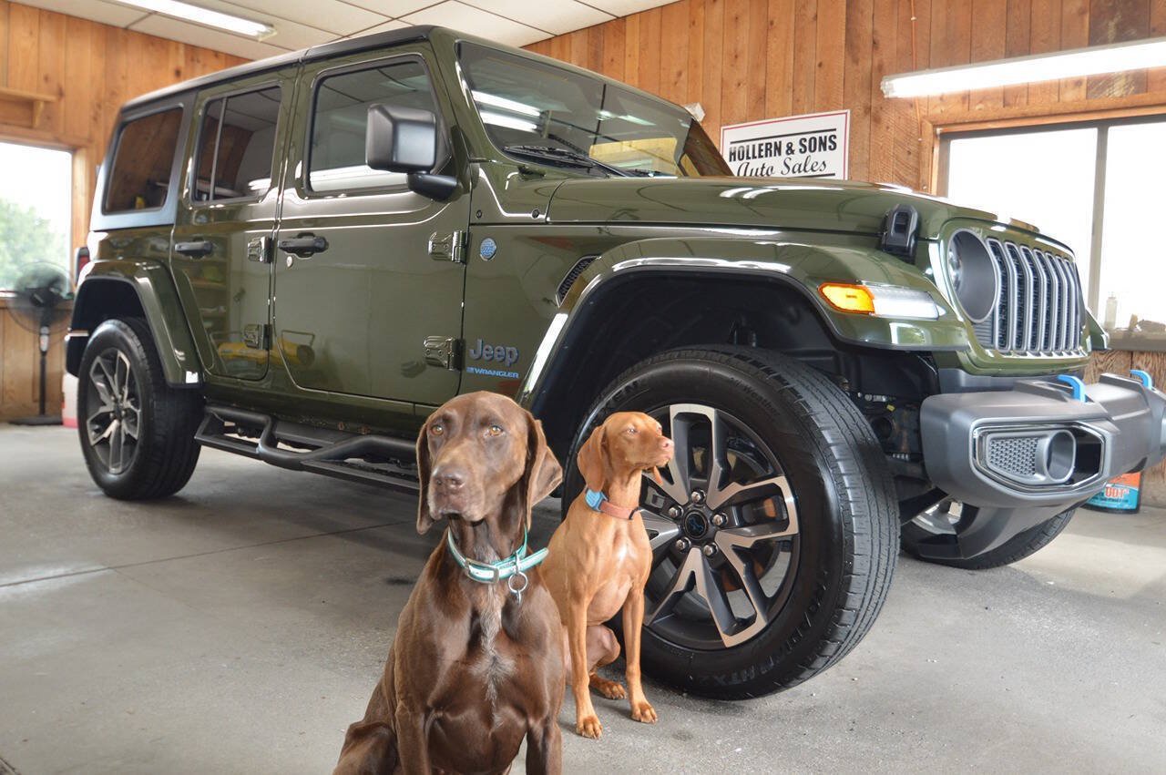 Used 2024 Jeep Wrangler Unlimited w/ Convenience Group AWD/4WD image 2