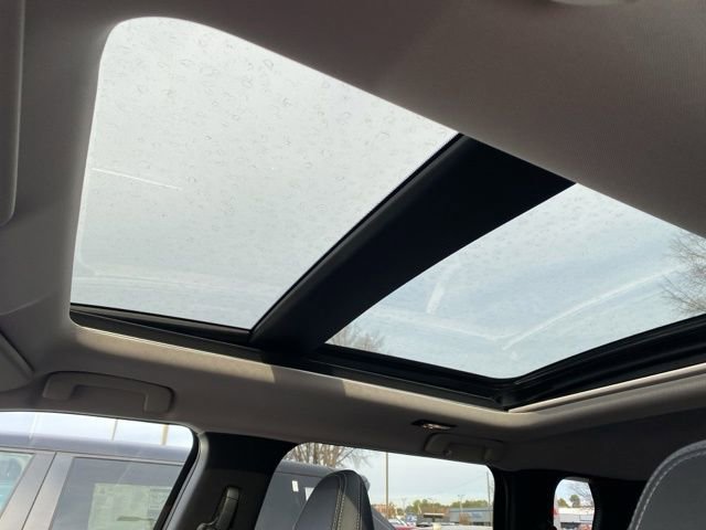 New 2025 Mitsubishi Outlander SE image 37