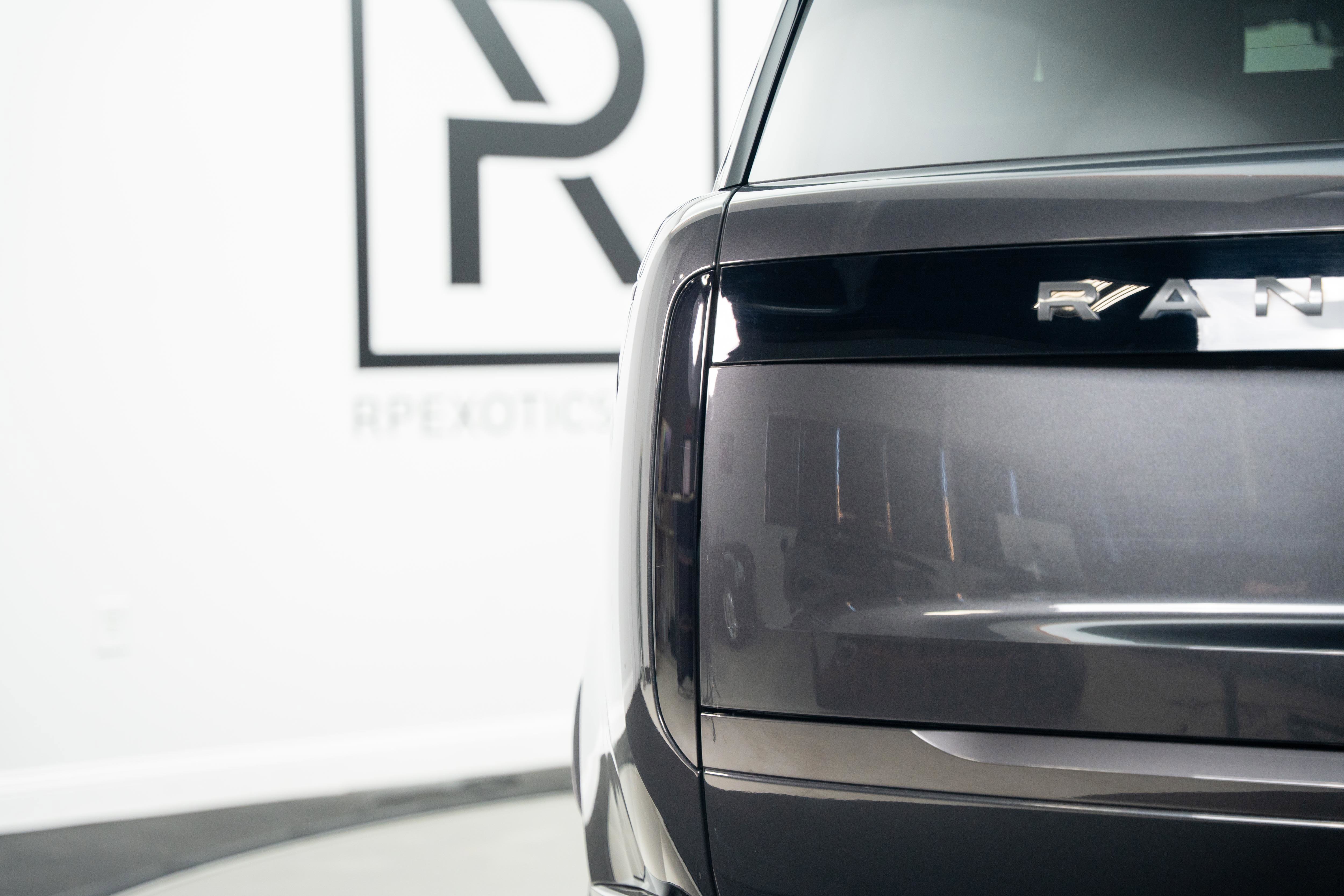 Used 2025 Land Rover Range Rover SE AWD/4WD image 15