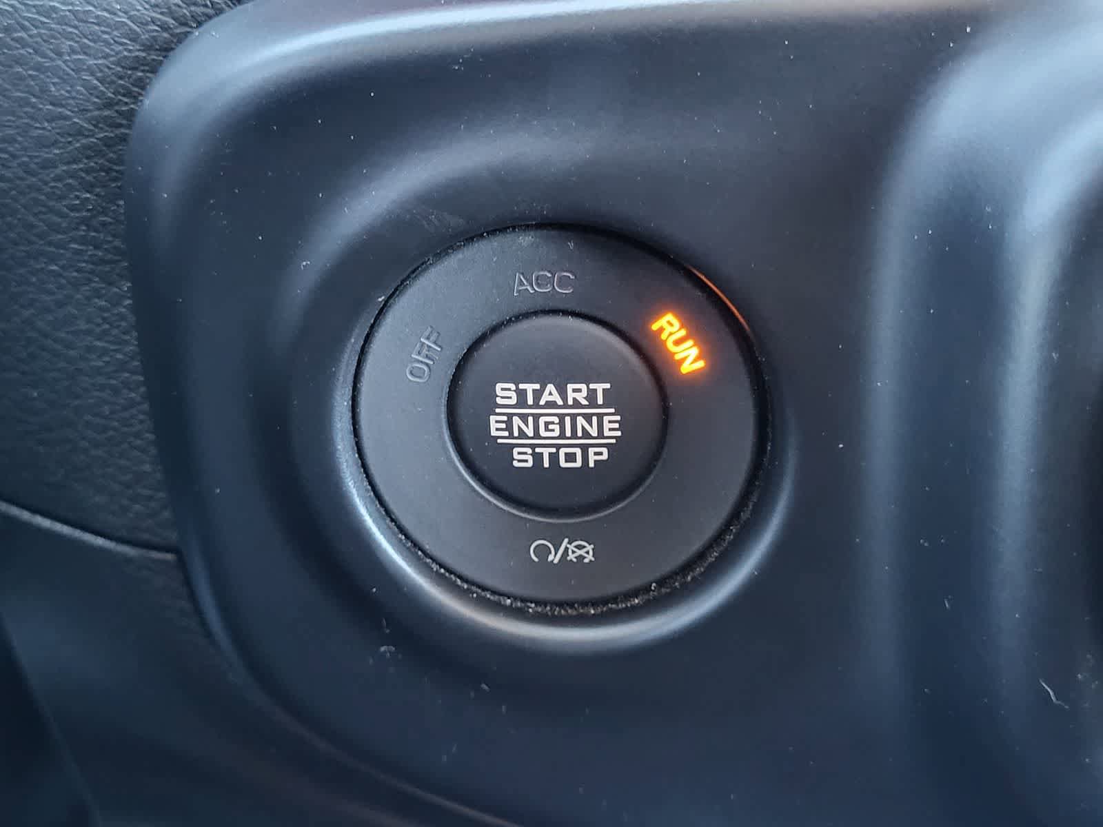 Used 2022 Jeep Wrangler Rubicon w/ Cold Weather Group AWD/4WD image 18