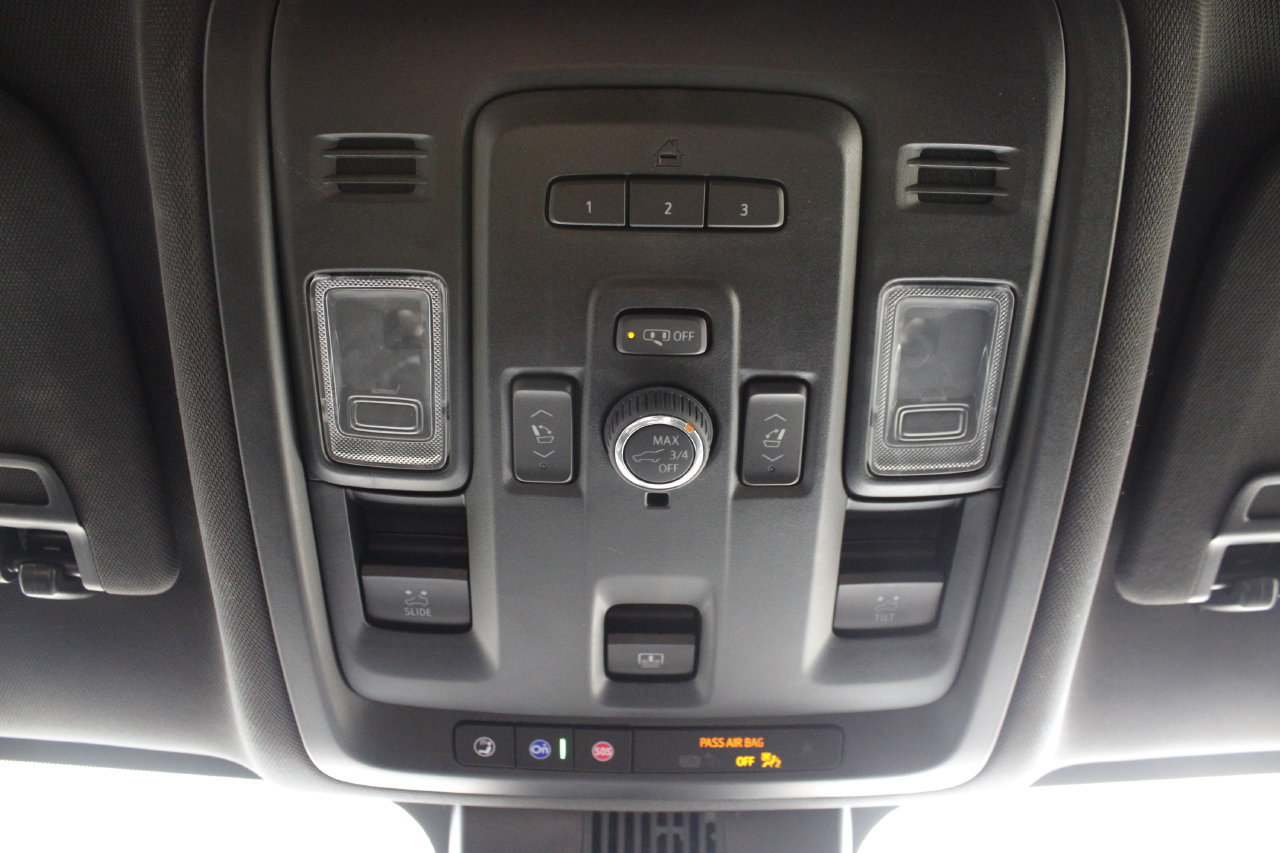 Used 2024 Chevrolet Tahoe LT w/ LT Signature Package AWD/4WD image 22