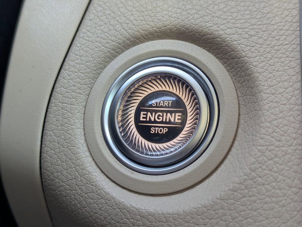 Used 2022 Mercedes-Benz GLC 300 w/ Premium Package Lite image 21