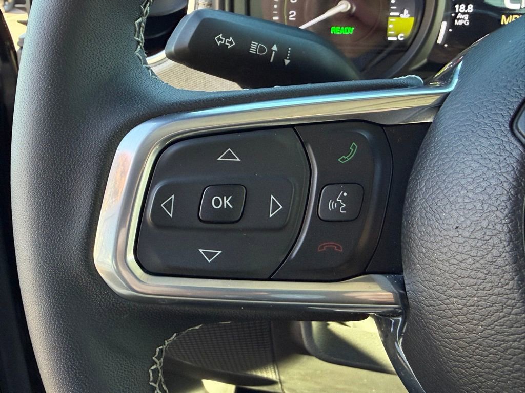 Used 2025 Jeep Wrangler Unlimited Sahara w/ Safety Group image 24