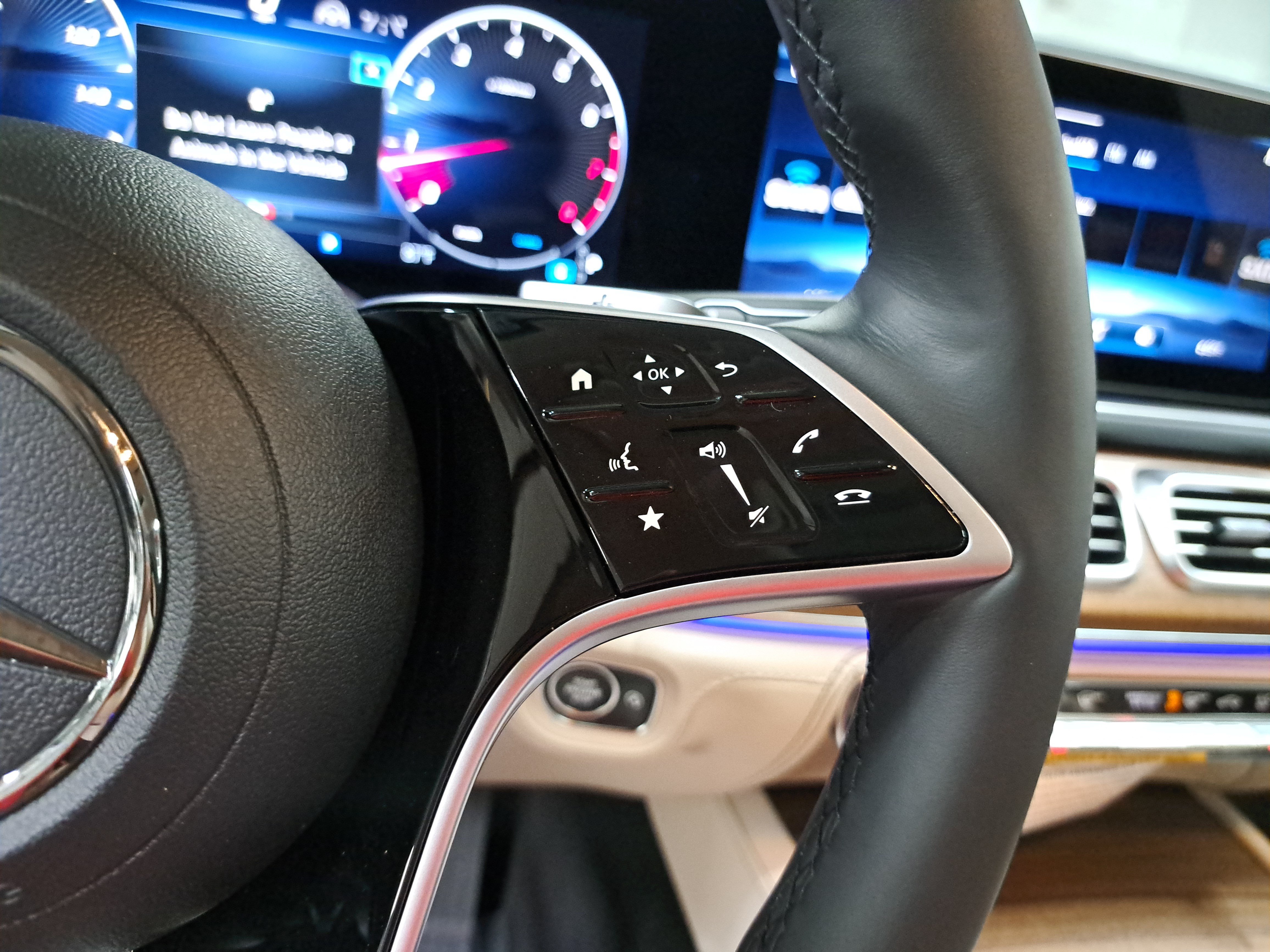 New 2026 Mercedes-Benz GLE 450 4MATIC Coupe image 18