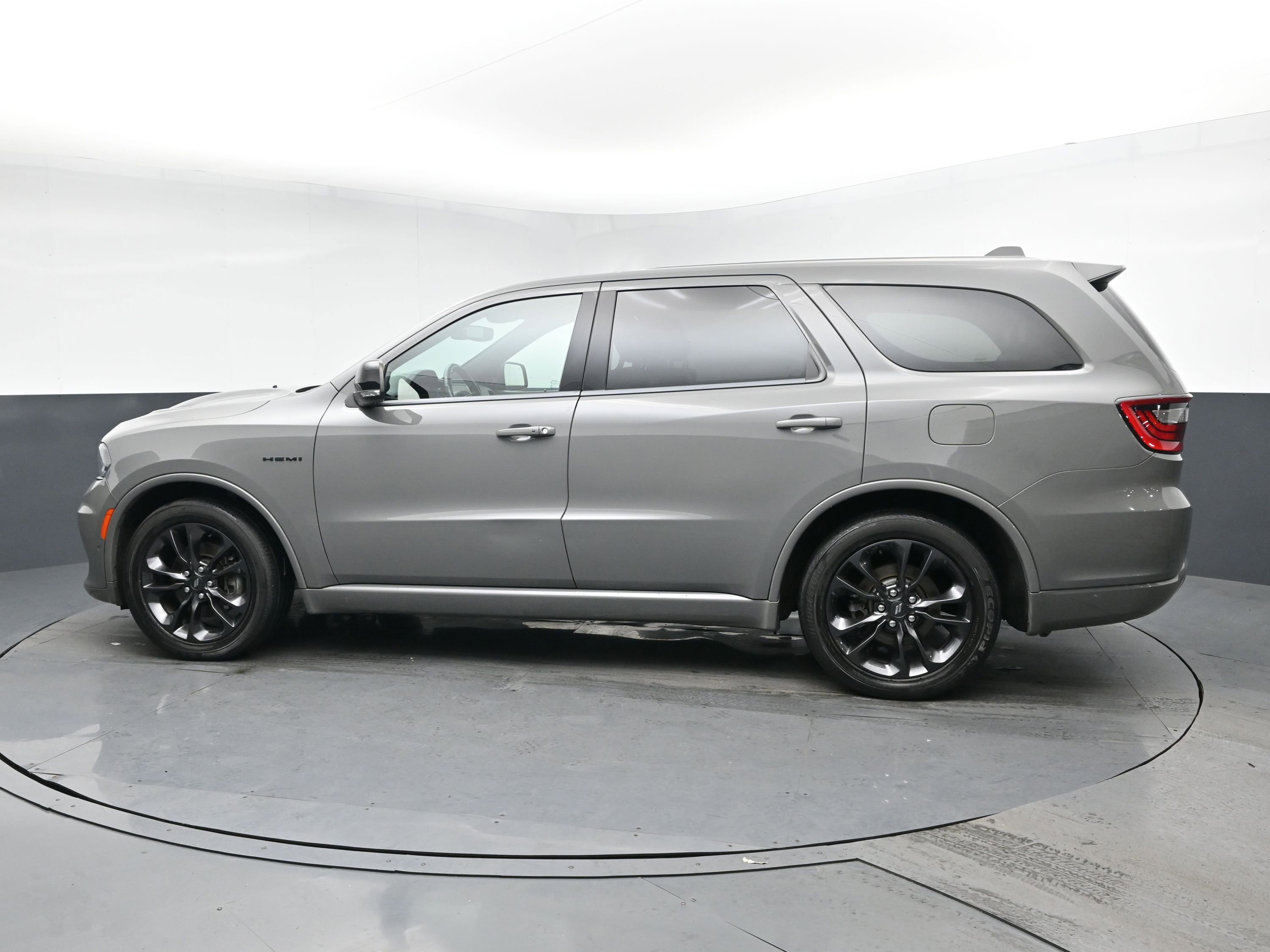 Used 2022 Dodge Durango R/T w/ Blacktop Package image 4