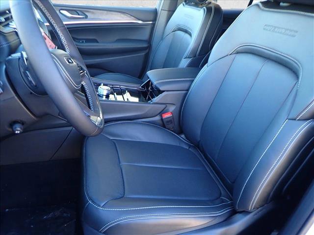 New 2025 Jeep Grand Cherokee Overland w/ Trailer Tow Package image 13