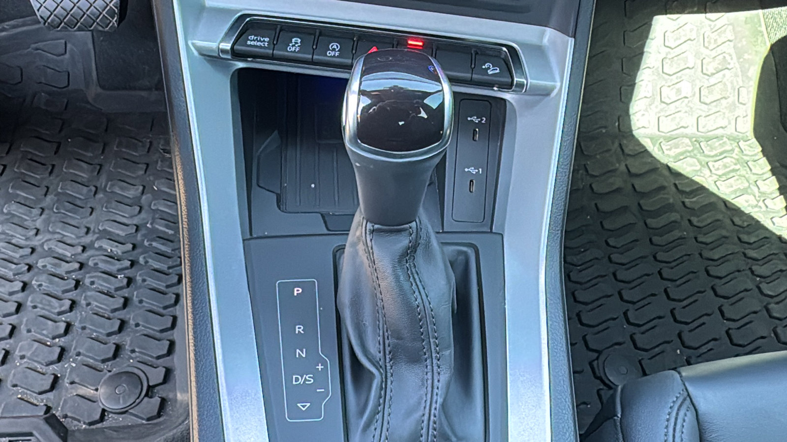 Used 2025 Audi Q3 2.0T Premium Plus w/ Premium Plus Package image 21