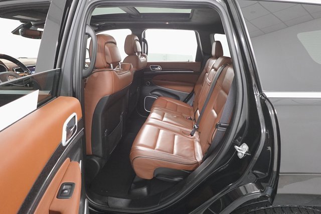 Used 2021 Jeep Grand Cherokee Summit w/ Platinum Series Group image 29