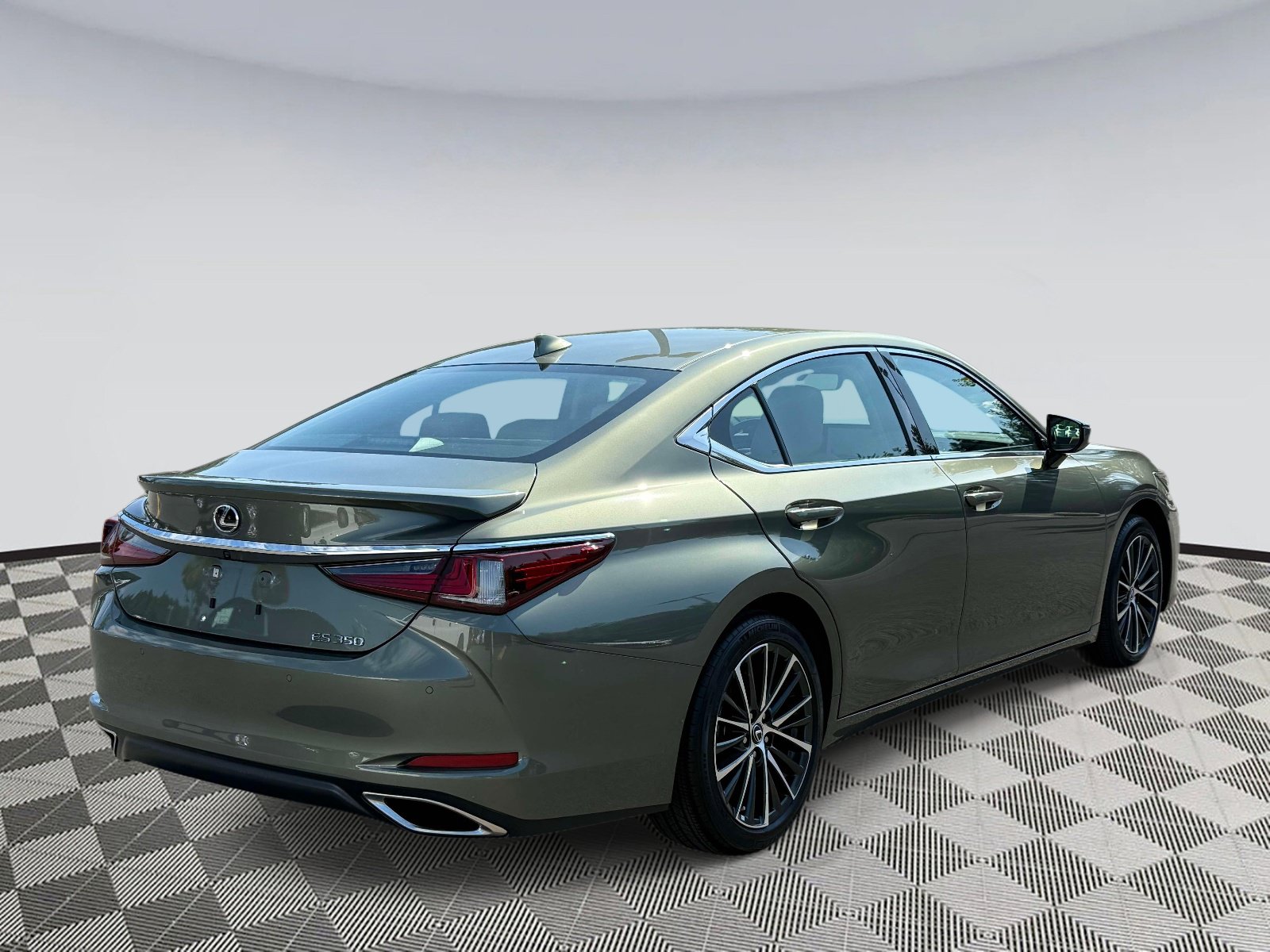Used 2025 Lexus ES 350 w/ Premium Package FWD image 2