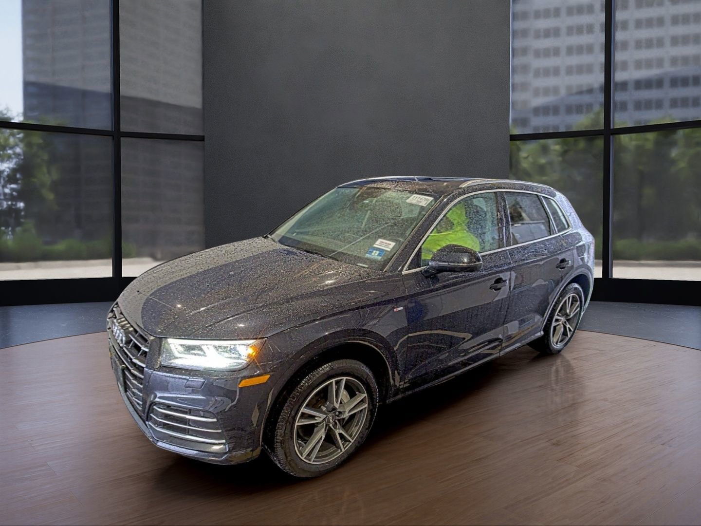 Used 2020 Audi Q5 e Premium Plus w/ Premium Plus Package image 1