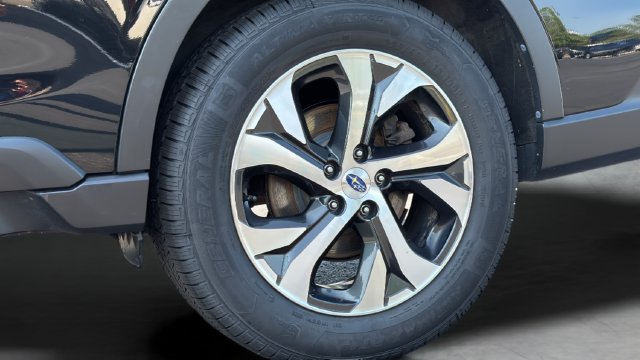 Used 2020 Subaru Outback Touring AWD/4WD image 17