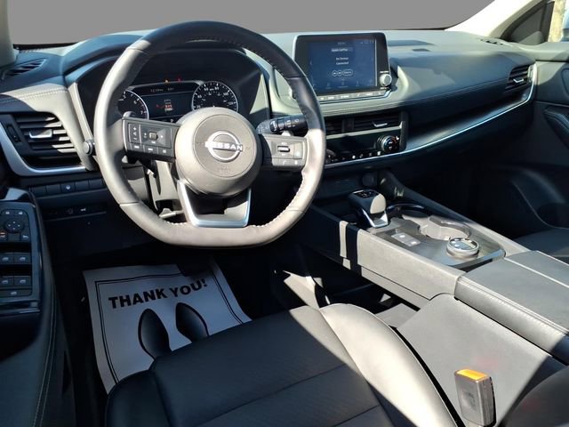 Used 2024 Nissan Rogue SV w/ SV Premium Package image 6