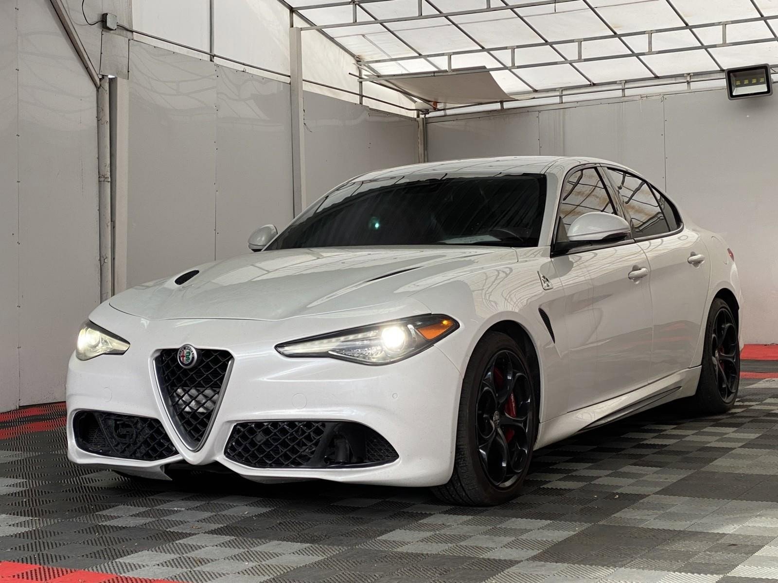 Used 2019 Alfa Romeo Giulia Quadrifoglio w/ Driver Assist Dynamic Package image 3