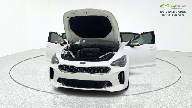Used 2020 Kia Stinger GT1 RWD image 12