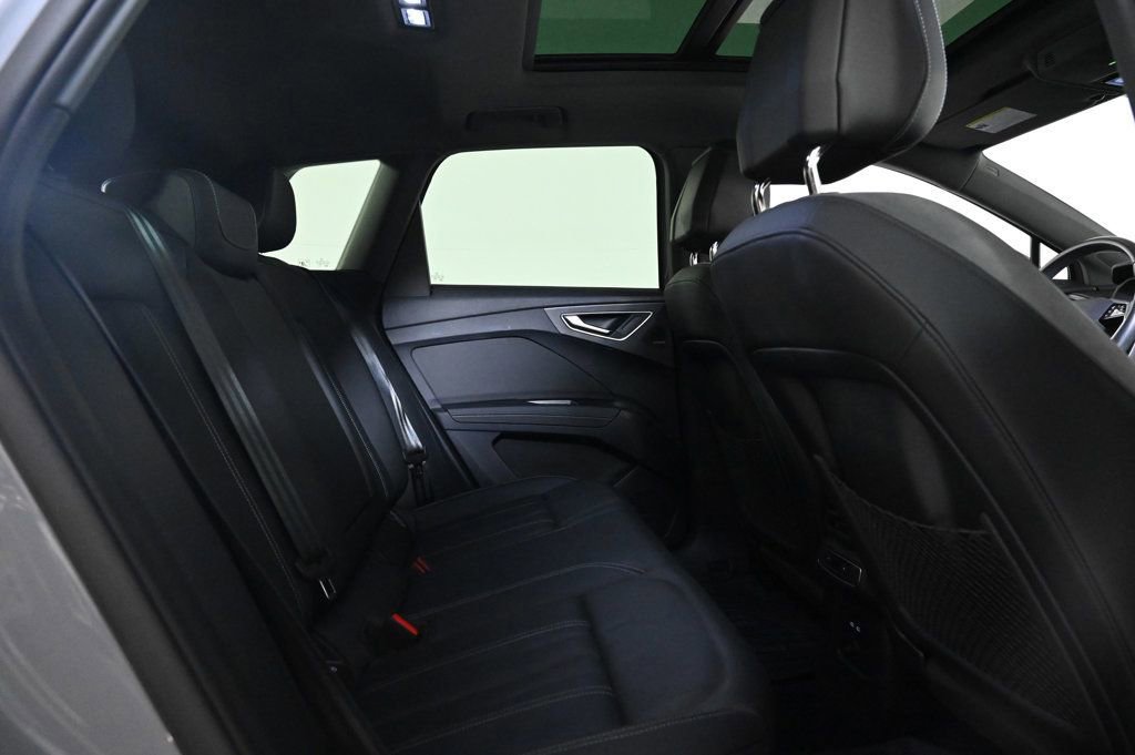Used 2023 Audi Q4 e-tron Premium Plus w/ Premium Plus image 17