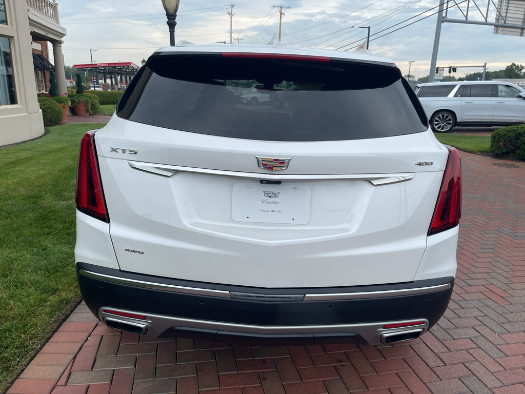Used 2024 Cadillac XT5 Premium Luxury w/ Technology Package AWD/4WD image 9