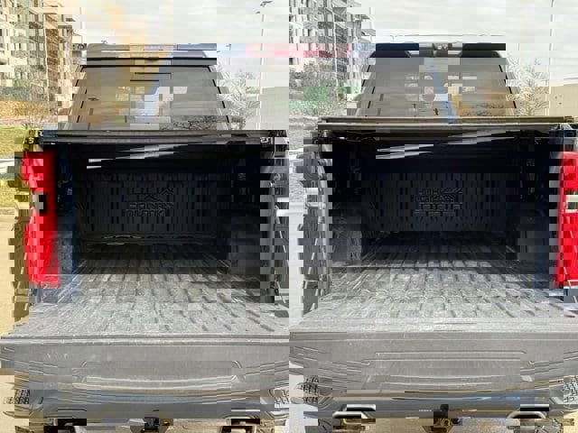 Used 2020 Chevrolet Silverado 1500 High Country w/ Technology Package image 33