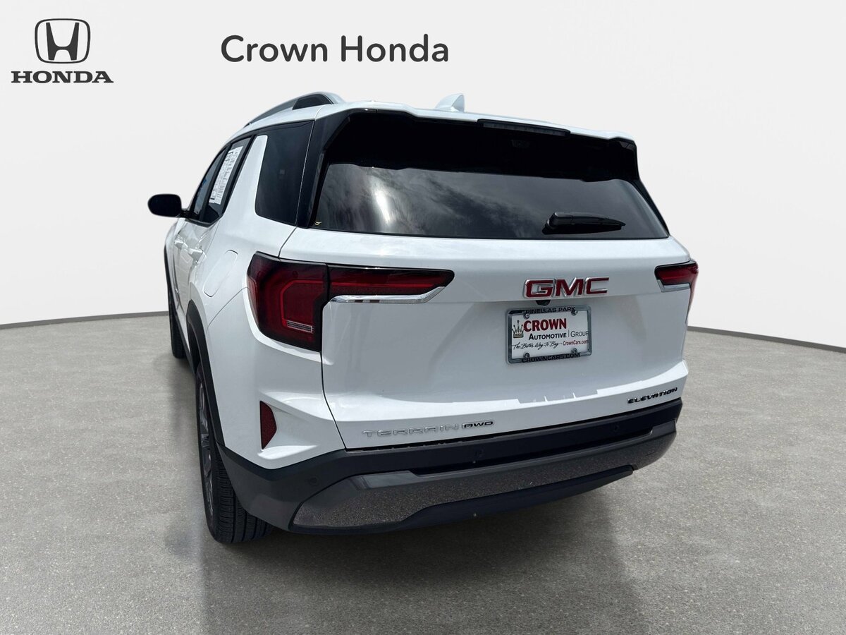 Used 2026 GMC Terrain Elevation w/ Elevation Premium Package AWD/4WD image 8