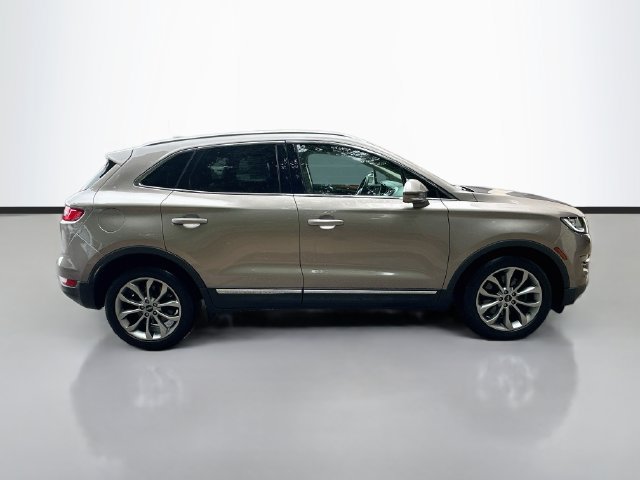 Used 2019 Lincoln MKC Select w/ Select Plus Package FWD image 4