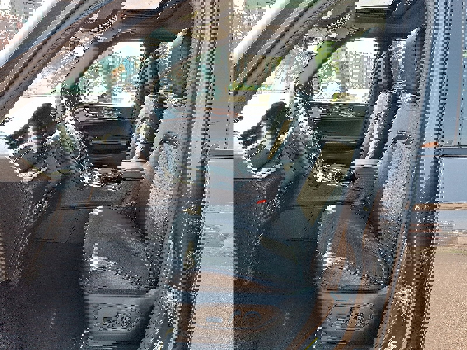 Used 2022 Jeep Grand Cherokee Altitude image 13