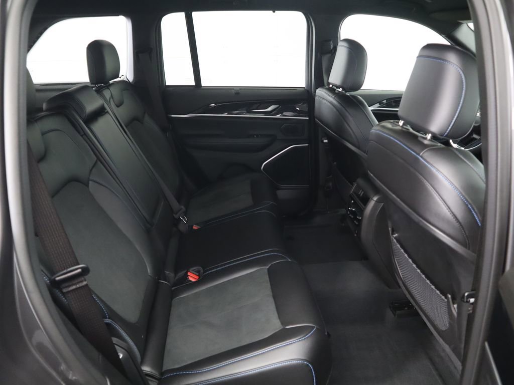 Used 2022 Jeep Grand Cherokee Trailhawk w/ Advanced Protech Group II image 23