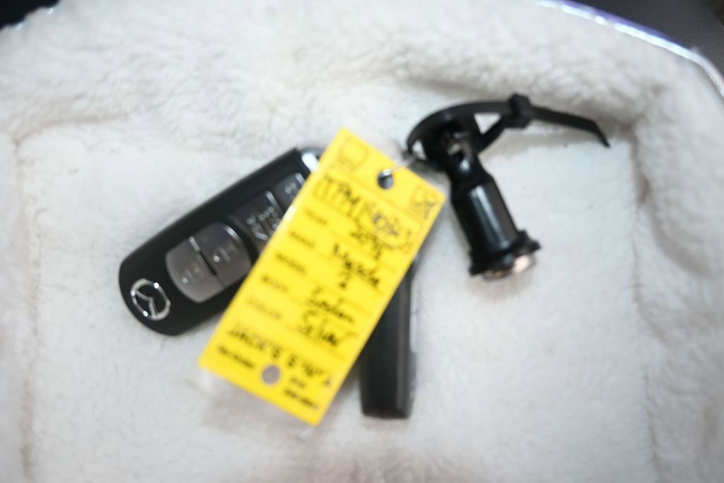 Used 2015 MAZDA MAZDA3 i Touring w/ Technology Package FWD image 22