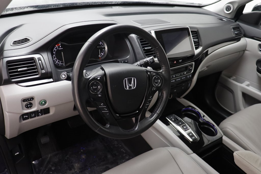 Used 2016 Honda Pilot Touring image 6
