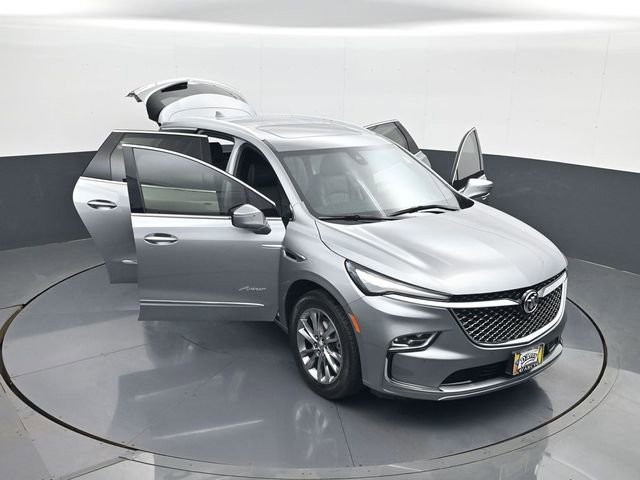 Used 2024 Buick Enclave Avenir w/ Avenir Technology Package image 30