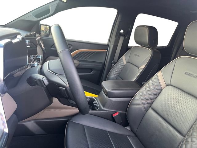 Used 2023 GMC Canyon Denali image 9
