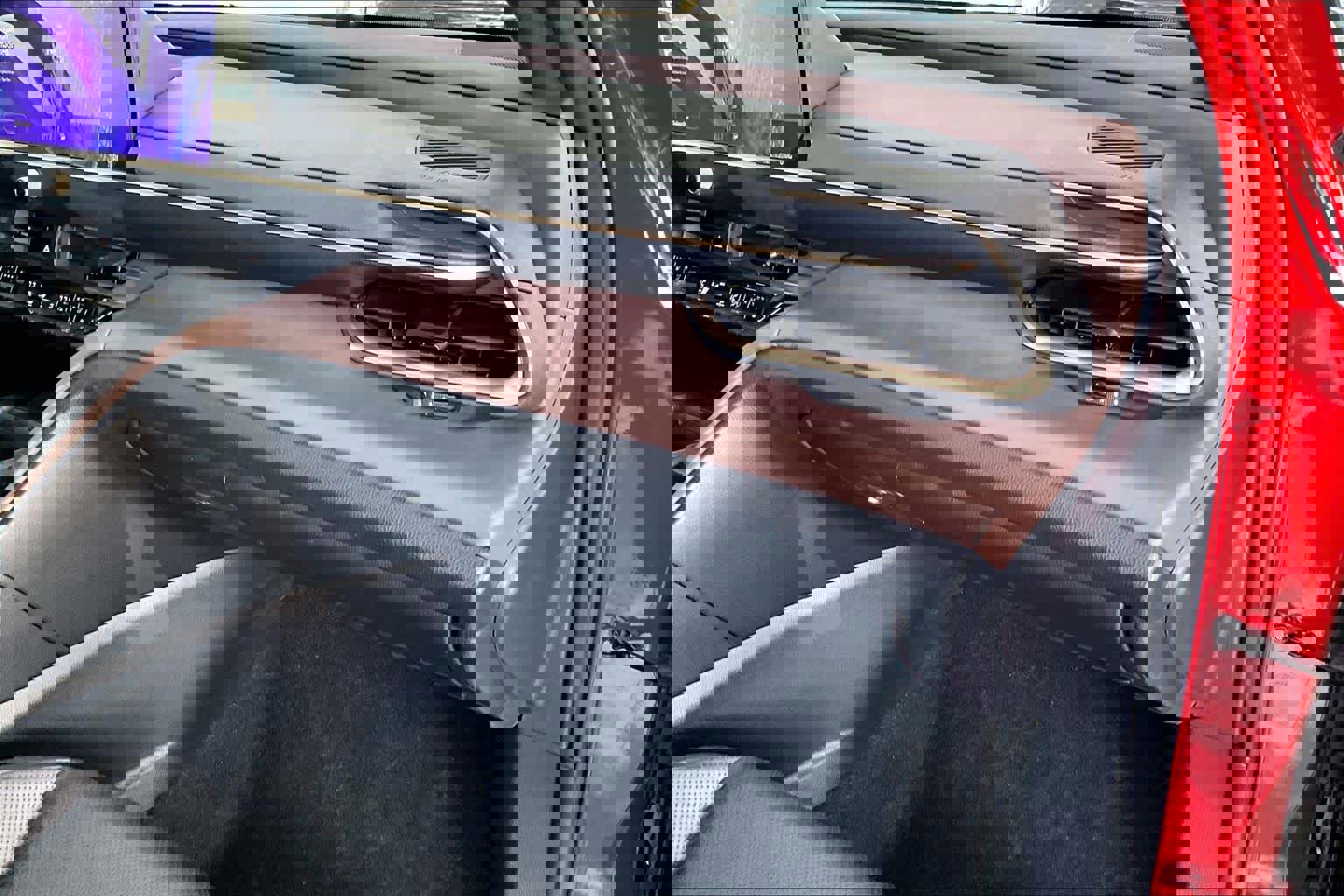 Used 2023 Toyota Crown Limited image 18