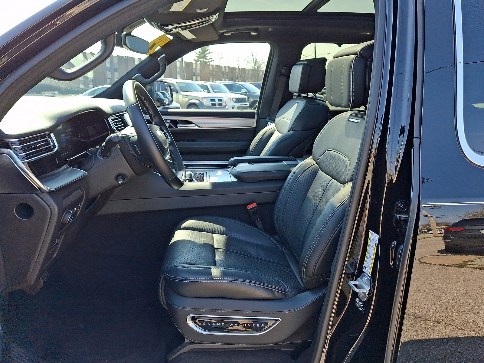 Used 2022 Jeep Grand Wagoneer Series I AWD/4WD image 14