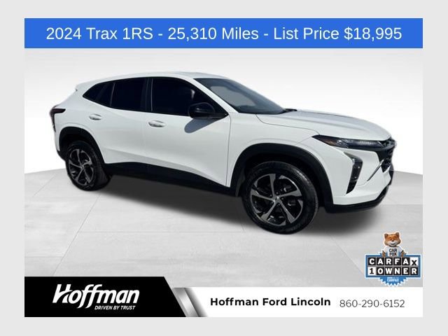 Used 2024 Chevrolet Trax RS w/ Driver Confidence Package image 1