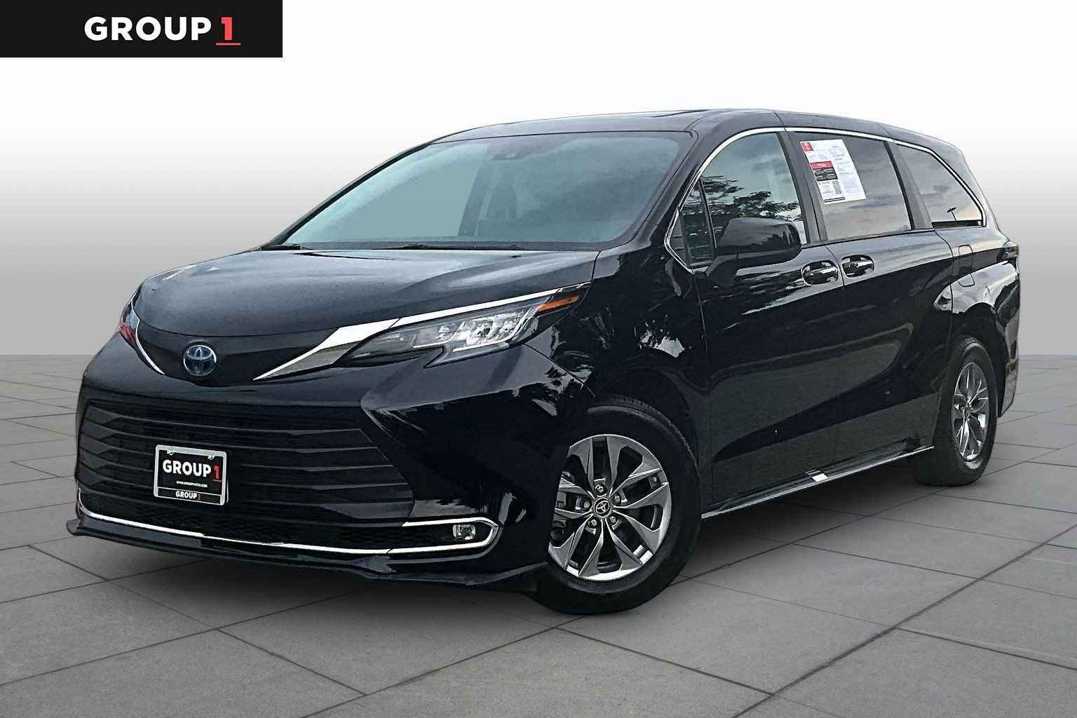 Used 2023 Toyota Sienna XLE
