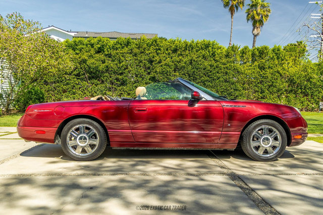 Used 2004 Ford Thunderbird Deluxe image 9