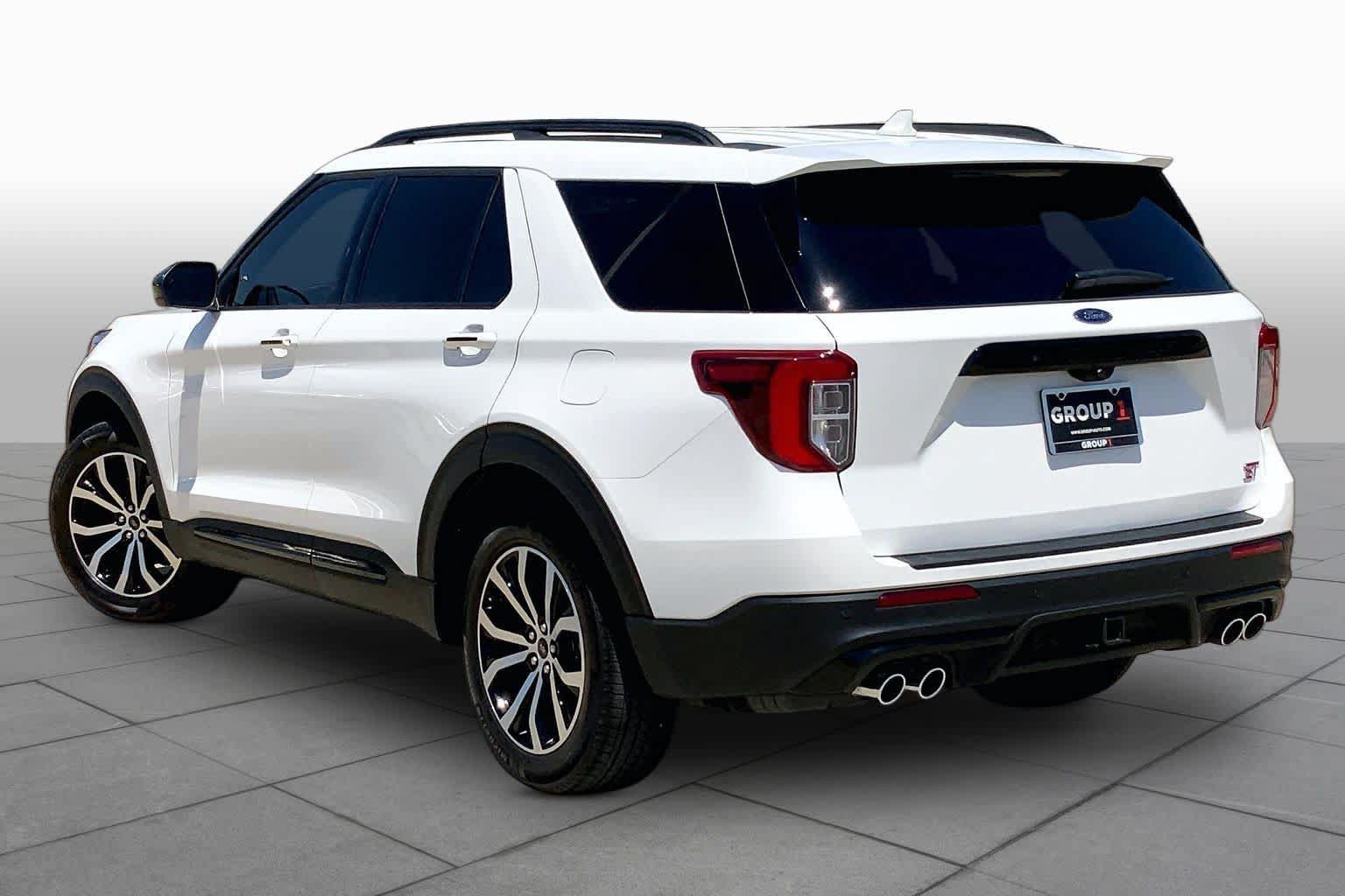 Used 2023 Ford Explorer ST AWD/4WD image 11