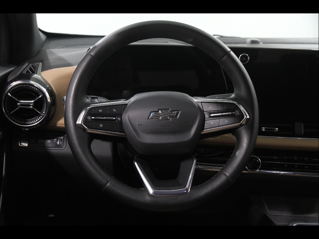 Certified 2026 Chevrolet Equinox ACTIV image 7