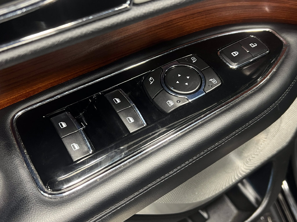 Used 2019 Lincoln Navigator Reserve AWD/4WD image 17
