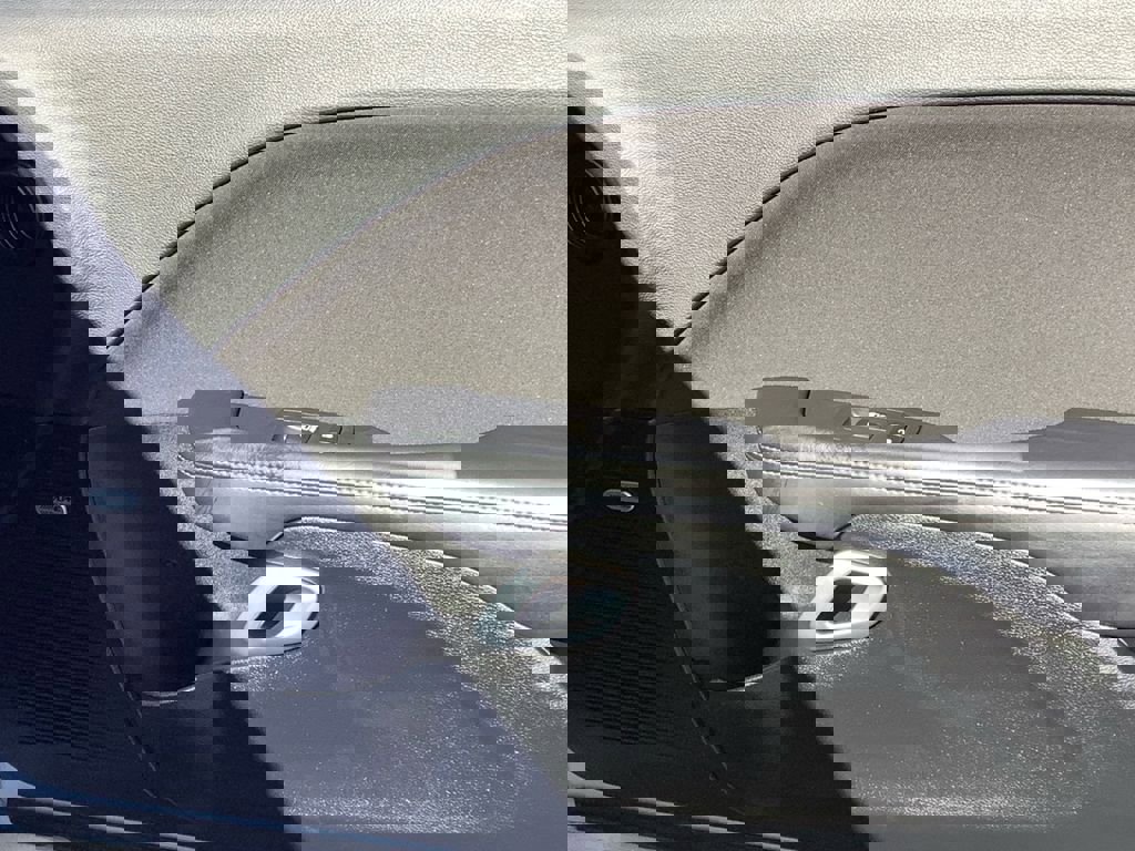 Used 2023 Dodge Challenger SXT w/ Cold Weather Group image 15