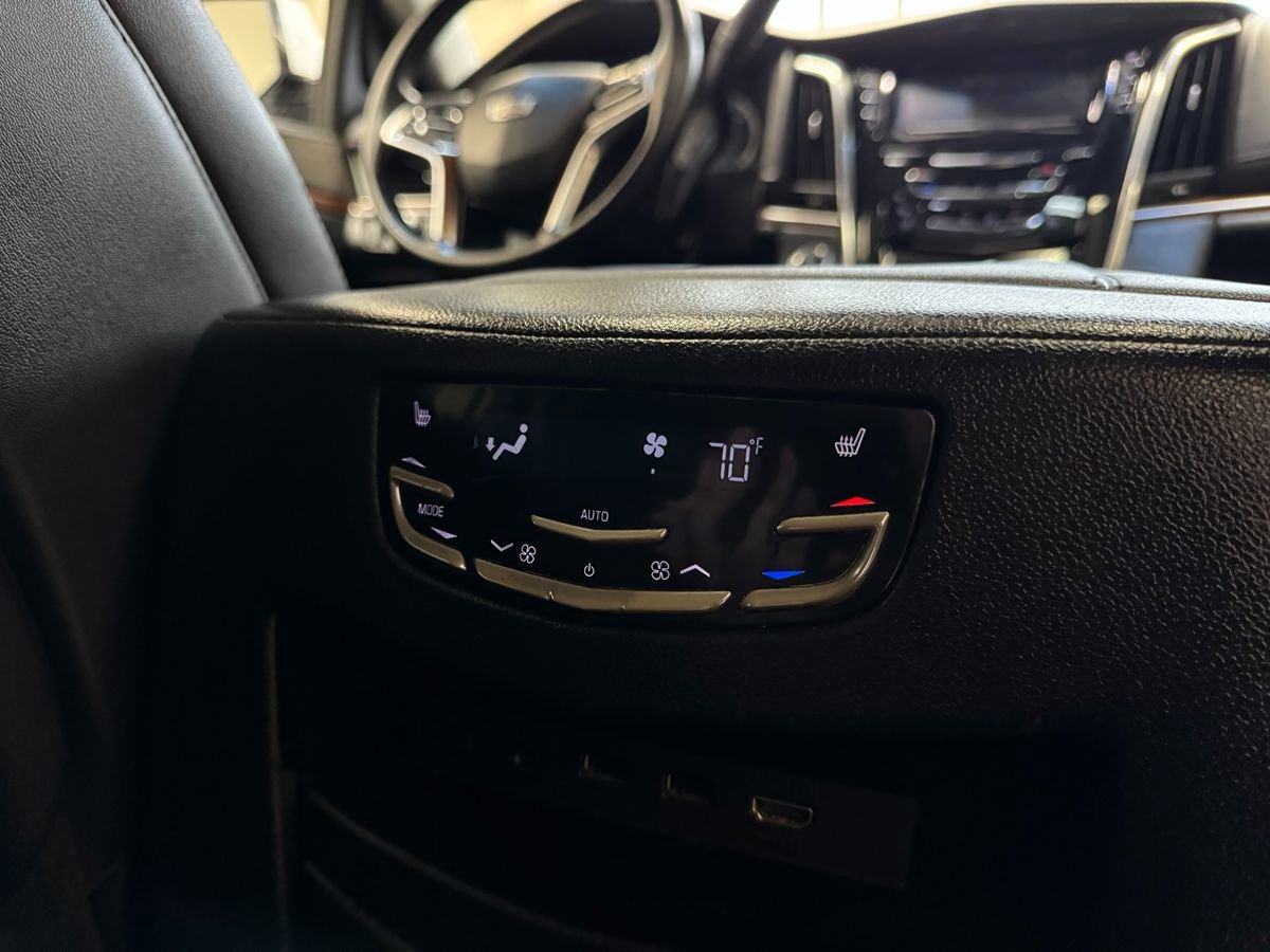 Used 2017 Cadillac Escalade Premium Luxury AWD/4WD image 48