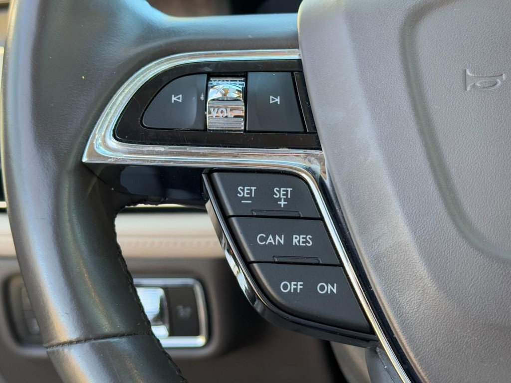 Used 2021 Lincoln Nautilus Reserve w/ Cargo Utility Package image 17