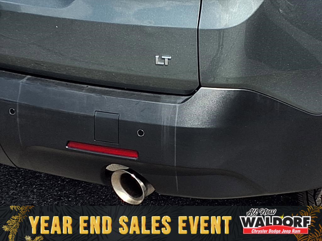 Used 2022 Chevrolet Traverse LT image 3