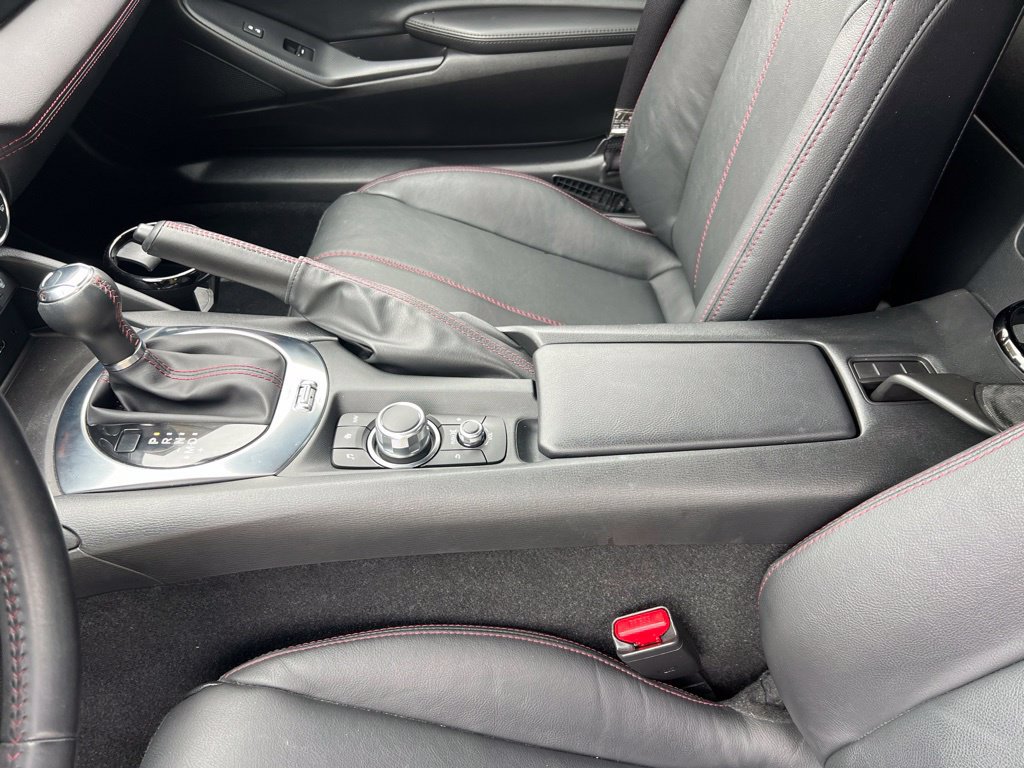 Used 2019 MAZDA MX-5 Miata Grand Touring RWD image 21