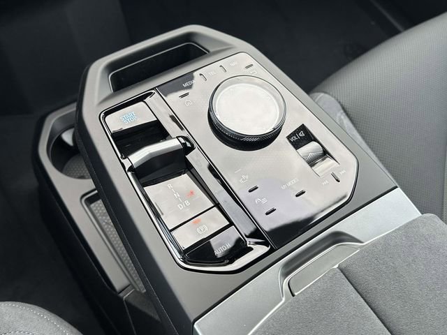 New 2026 BMW iX xDrive45 w/ M Sport Package image 17