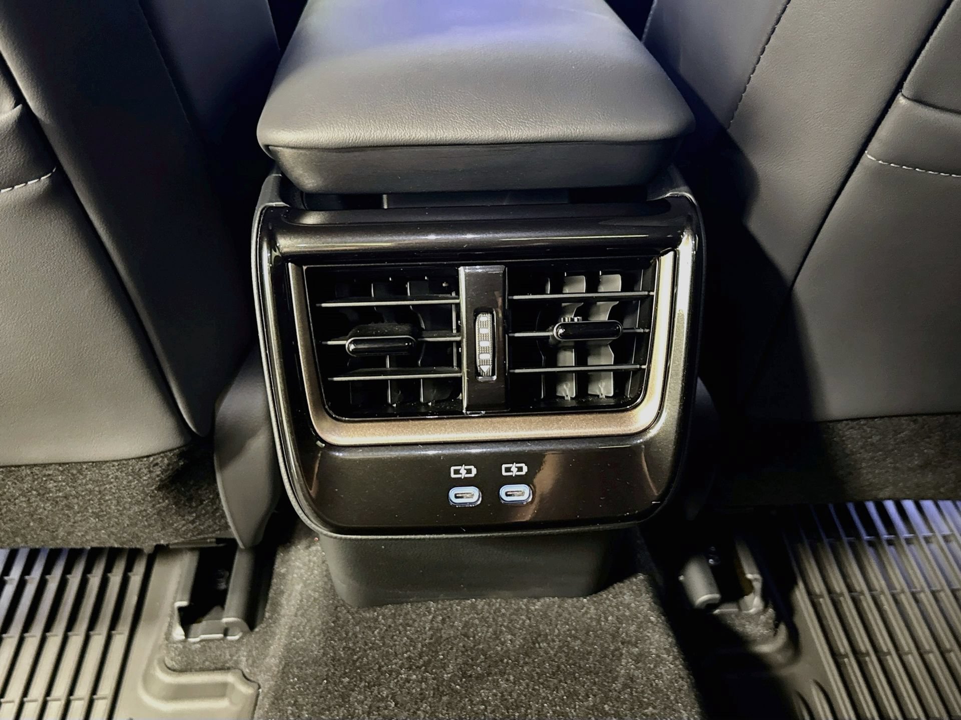 Used 2026 Toyota Crown AWD/4WD image 24