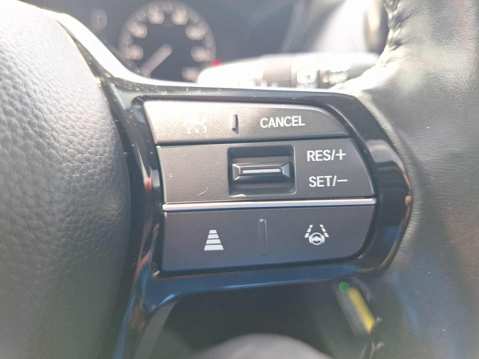 Used 2023 Honda HR-V EX-L image 19